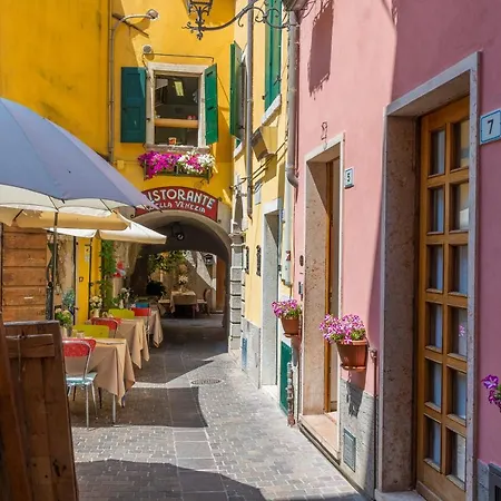 Corte Realdi فندق مبيت وإفطار غارْدا